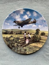 Royal Doulton Heroes of the Sky Spitfire Coming Home Decorative Plate 20.5cm