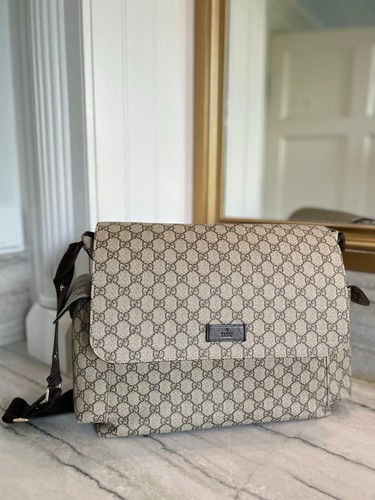 Authentic gucci supreme - gucci, gg
