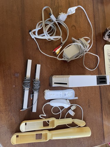 Nintendo wii white console - wii,