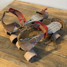 Vintage Metal Roller Skates 1950's Adjustable (8"-10" long) Red leather