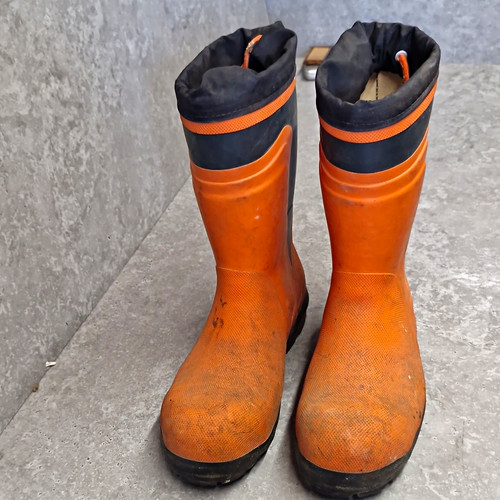 Stihl rubber chainsaw - stihl,