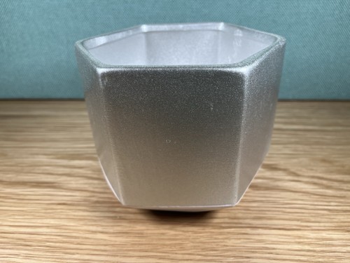 Silver coloured ceramic - coloured,