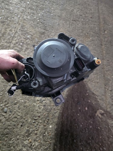 Volkswagen passat headlight - volkswagen,
