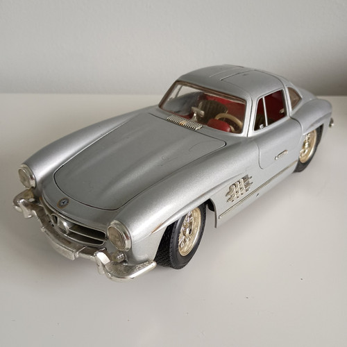 Bburago gold 18 - bburago, 1:18