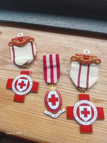 Rare ww2 red cross - v/rare,