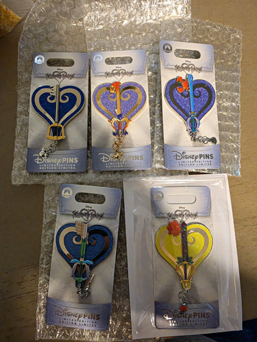 Disney limited edition kingdom - disney,