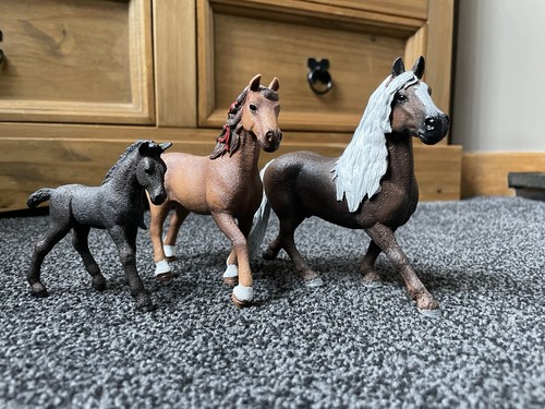 Schleich horses and foal set - and, 7