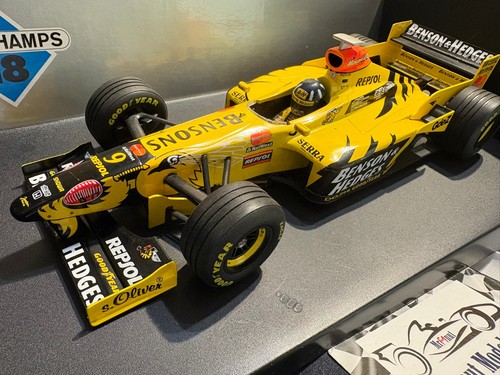 Minichamps 180980009 - 1:18,