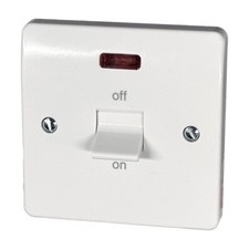 MK K5105WHI Logic Plus 32A