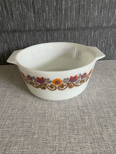 Vintage pyrex casserole dish - vintage,