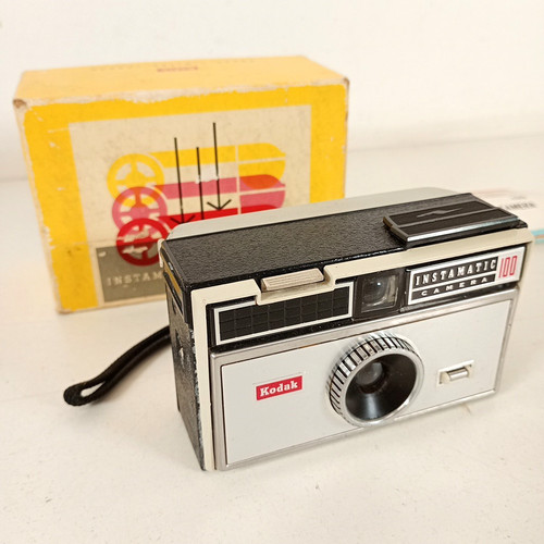 Kodak instamatic 100 camera - 100,