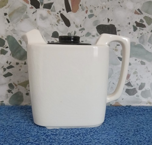 Goblin vintage teapot - teapot, white