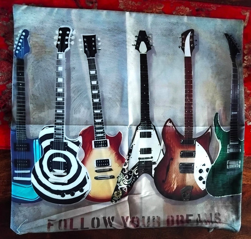 Follow your dreams - dreams, (guitars)