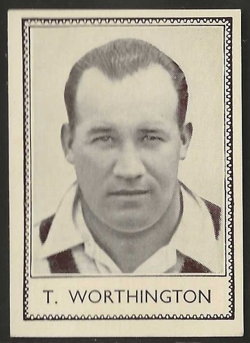 Barratt famous cricketers 1937 - barratt-famous,