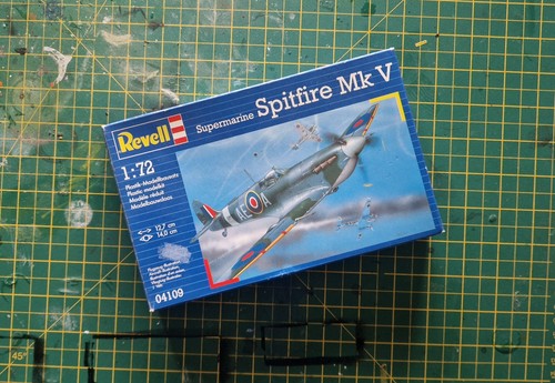 Revell supermarine spitfire - revell,