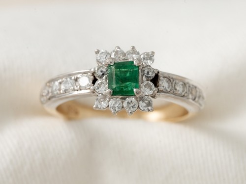 Emerald diamond cluster - emerald, ring