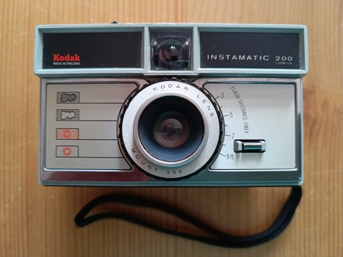 Kodak instamatic 200 vintage - kodak,