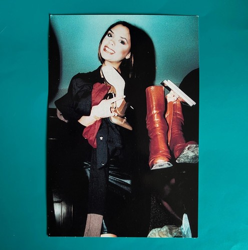 Victoria loves shoes spice - loves, shoes,