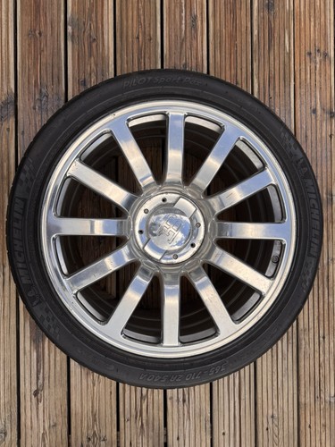 Bugatti veyron rear wheel and - veyron,