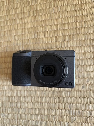 Ricoh iii 2mp aps - iii, 24.2mp