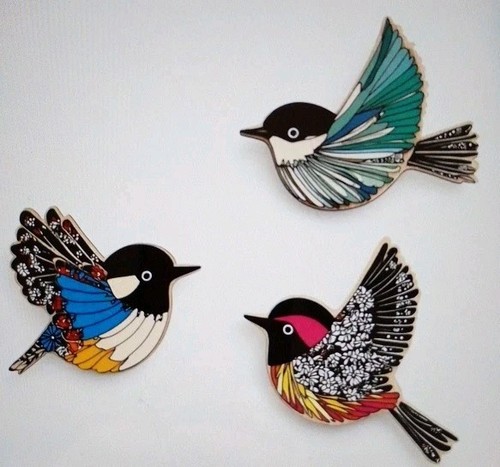 Flying song birds - flying, 2d