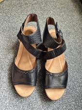 LADIES ROCKPORT BLACK LEATHER