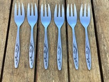 6 X STAINLESS STEEL CAKE FORKS