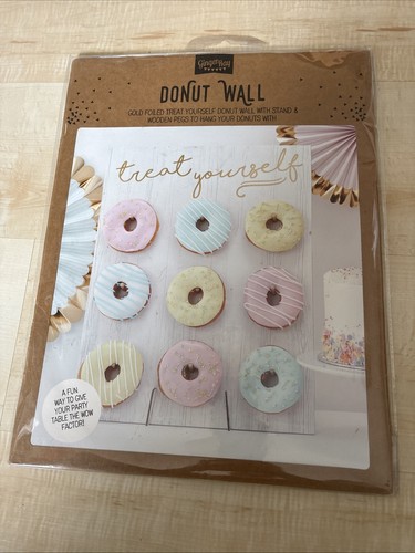 Donut wall party - wall, celebrations.