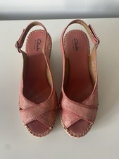 Clarks Rose Coral Pink Shimmer Espadrille Wedge Sandals Size 6