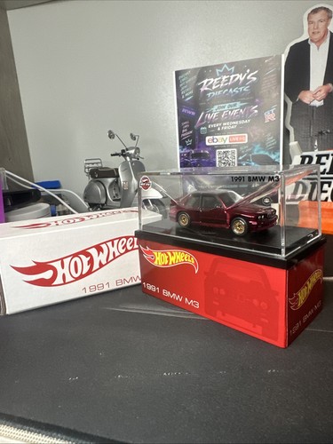 Hot wheels red line club - red,