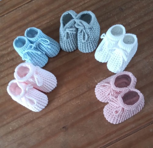 Baby girls knitted booties - baby,