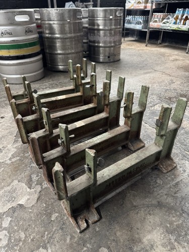 Cask ale cellar - cask, stillage