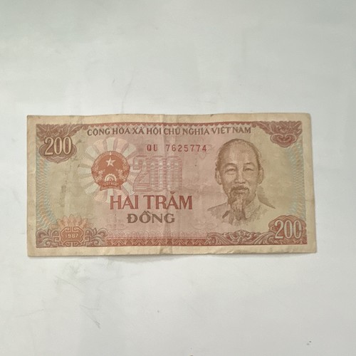 Vietnam 200 dong banknote 1987 - banknote,