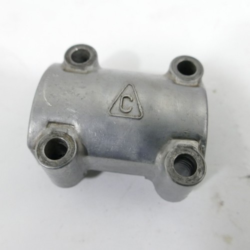 Suzuki 750 camshaft bracket - gs,
