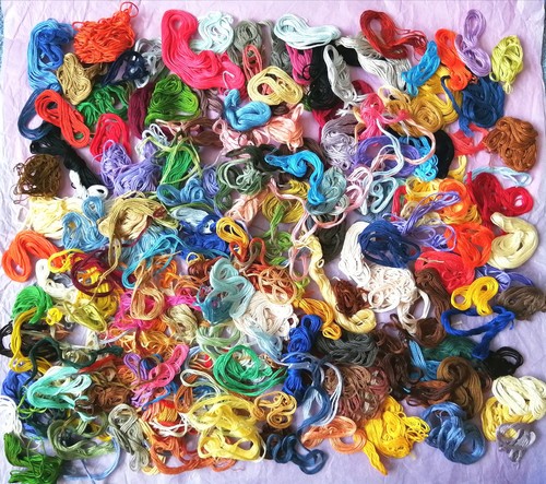 Bundle embroidery threads - of,