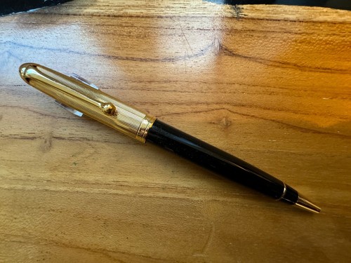 Aurora black resin gold - aurora,