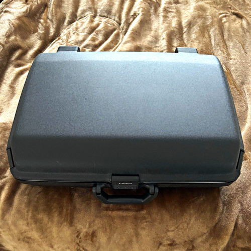 Samsonite black hard plastic - hard,