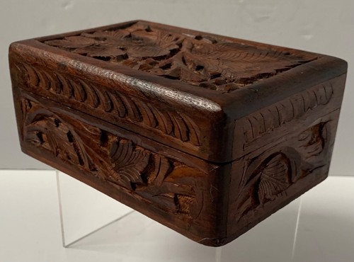 Vintage ornate carved leaves - carved,