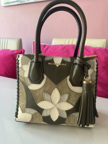 Stunning authentic michael - stunning,