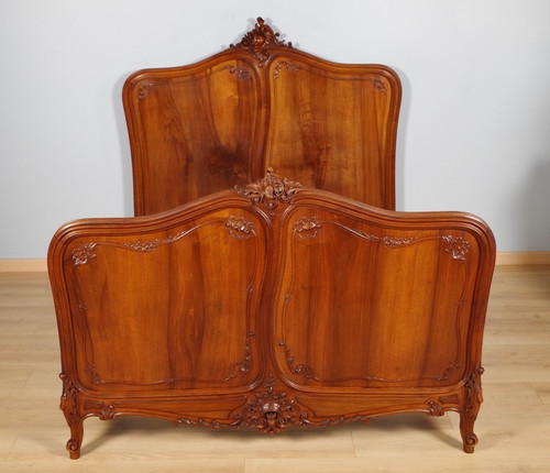 Louis carved walnut bed - xv,