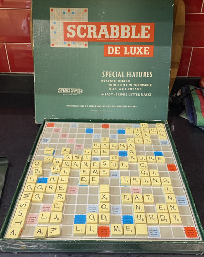Vintage 1973 scrabble deluxe - 1973,