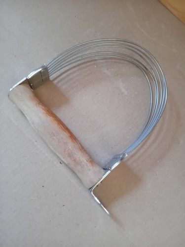 Nutbrown pastry blender - nutbrown, wooden