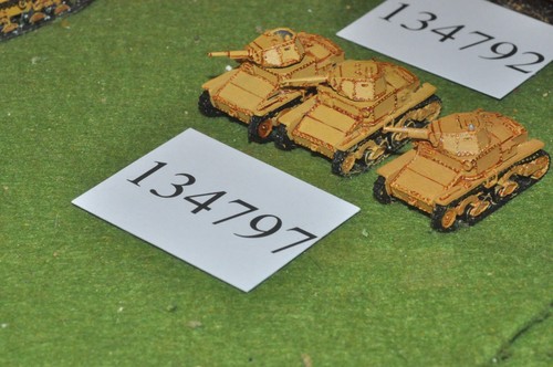 15mm ww2 italian 3 tanks - 15mm,
