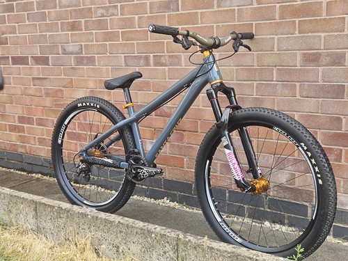 Santa cruz jackal dirt jumper - santa,