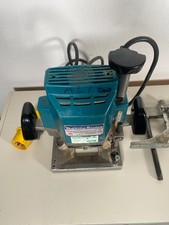 Makita 3600B 110V Plunge Router with Fence Guide – Heavy Duty Site Tool