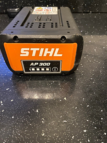 Stihl 300 36v 0ah - ap,