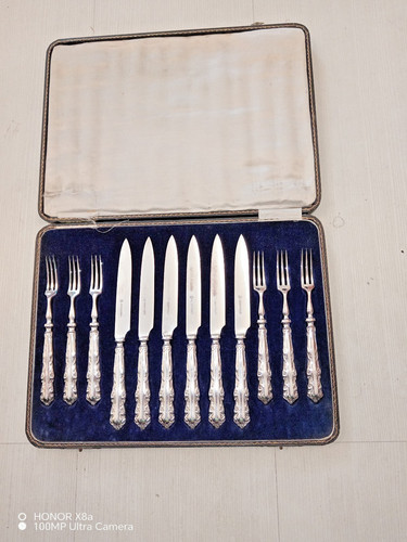 Antique boxed fruit cutlery