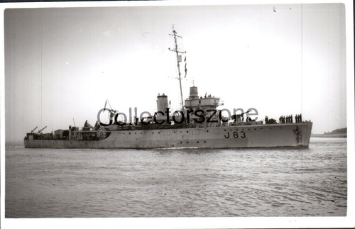 Royal navy minesweeper hms - royal,