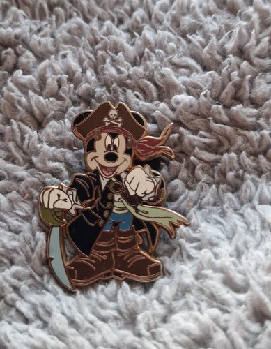 Disney mickey mouse pirate - mickey,
