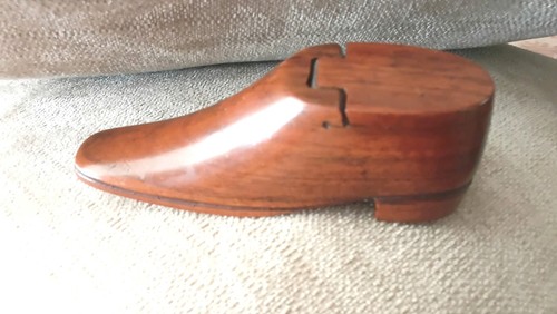 Vintage treen shoe - treen, box